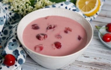 Черешнева левеш —🍒🥣 традиційний закарпатський (угорський) солодко-кислий суп