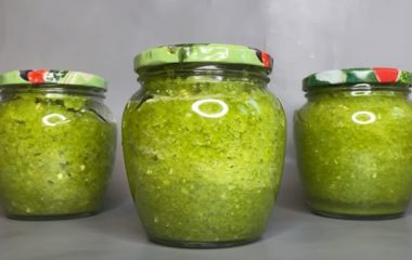 Ерош Йончи(варіант ерош пішта з зеленим перцем)