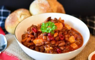 Картопля з квасолею