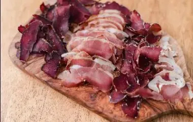 🍖 Сирокопчене, в’ялене чи гарячого копчення: у чому різниця?