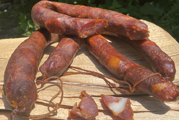 Рублена сирокопчена ковбаса