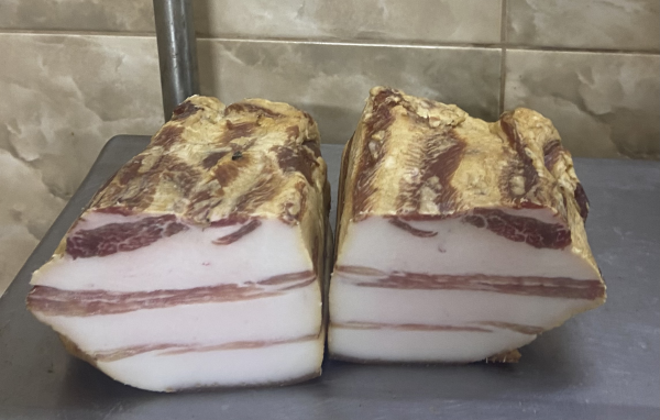 Сало с прослойкой копченое толстое из шпайза