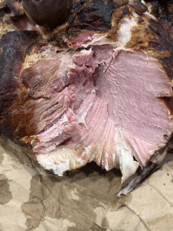 Шовдар закарпатський копчено-варений (ціла нога) — традиційний крафт